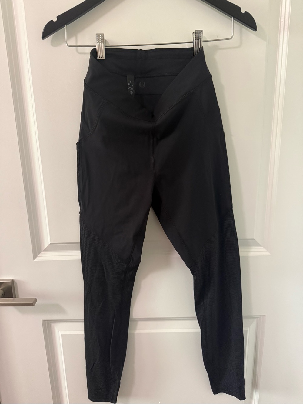 lululemon athletica women’s black leggings size 6